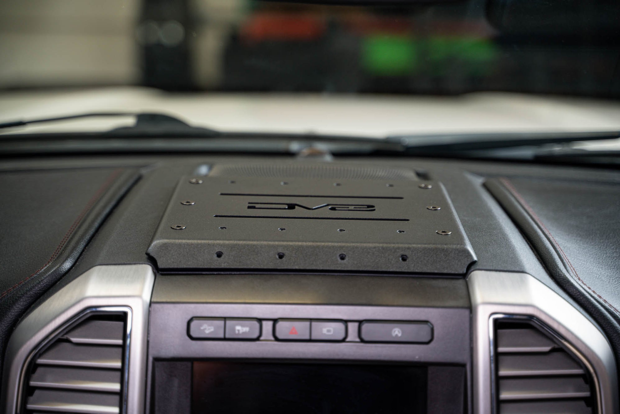 Ram Mount F350 F-150/250/350 Digital Device Dash Mount | DV8 Offroad