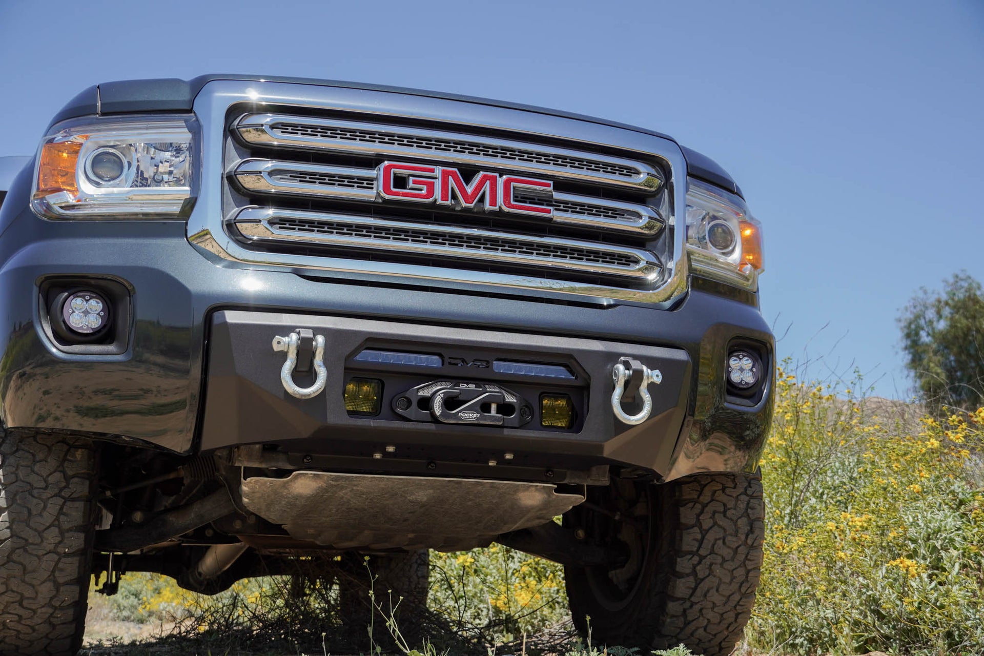 20152020 GMC Canyon Winch Front Bumper Centric Series DV8 Offroad