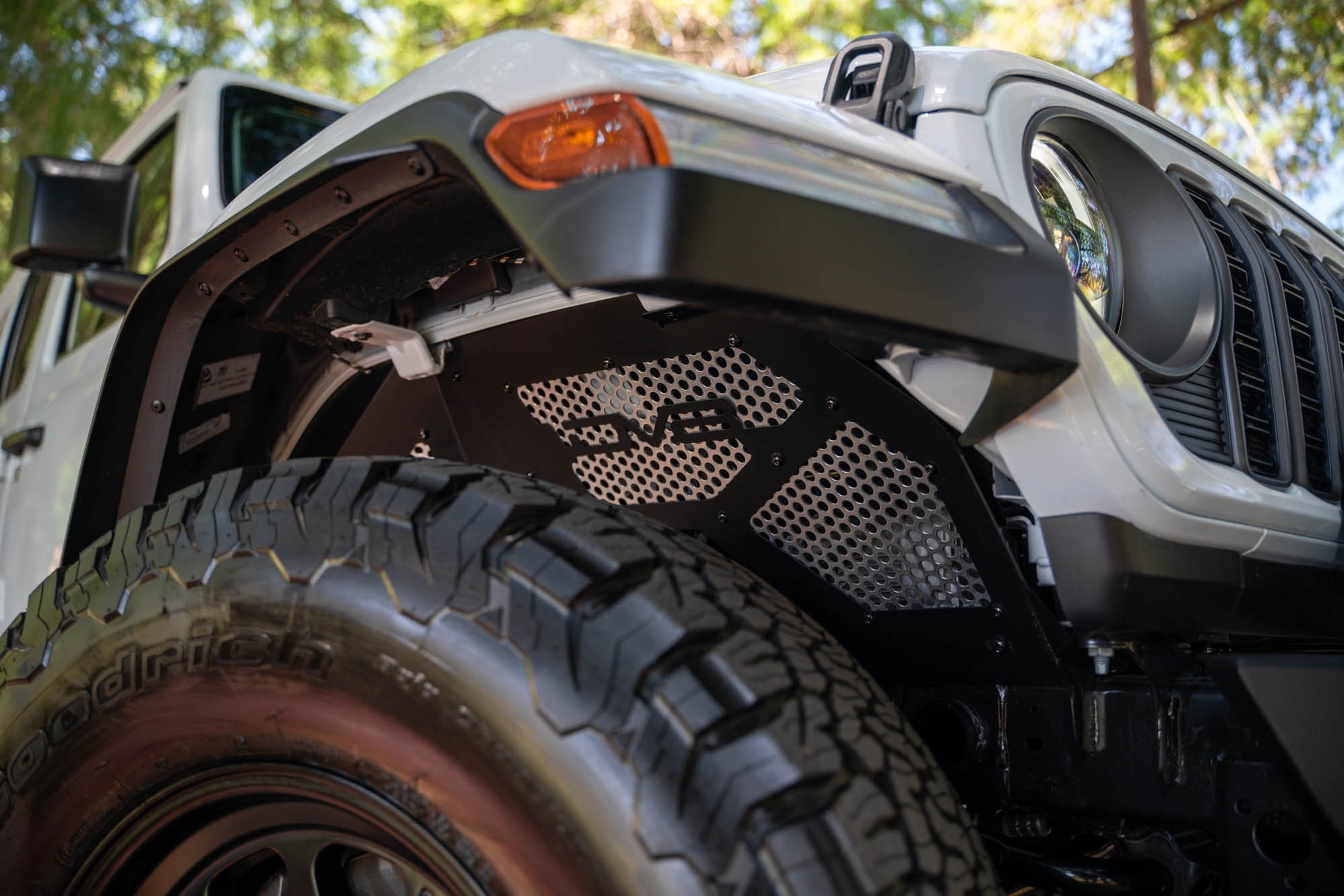 Front Fendered Jeep Gladiator JT & Wrangler JL Front Inner Fenders | DV8 Offroad