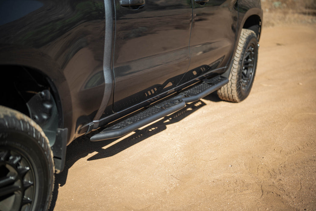 2019-2024 GMC Sierra 1500 & Chevrolet Silverado 1500 Crew Cab OE Plus Side Steps