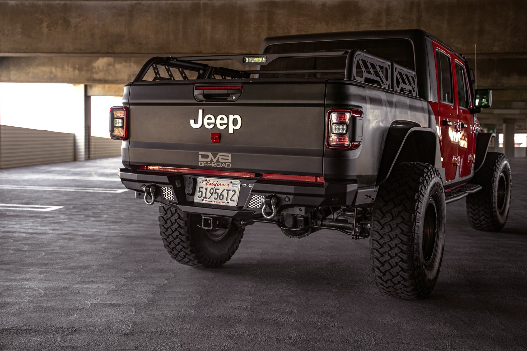 Jeep.com Rear Look Jeep Gladiator Rear Bumper | FS-7 Series | DV8 Offroad