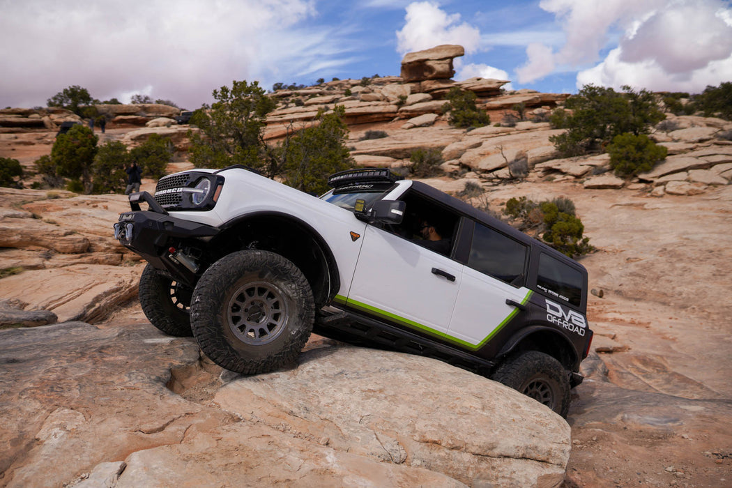 Intense Rock Climbing with the 2021-2024 Ford Bronco  FS-15 4-Door Rock Sliders V2