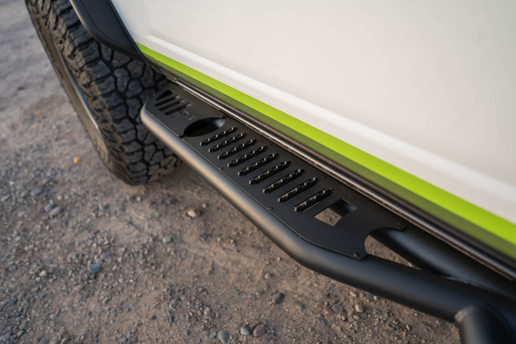 Pedal-like grip on the Bronco off road side steps.