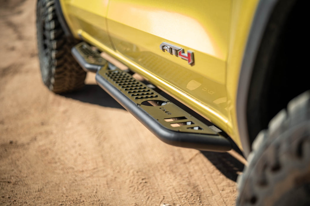 Colorado Rear Step Bar 2023-2025 GMC Canyon & Chevy Colorado OE Plus Side Steps | DV8 Offroad