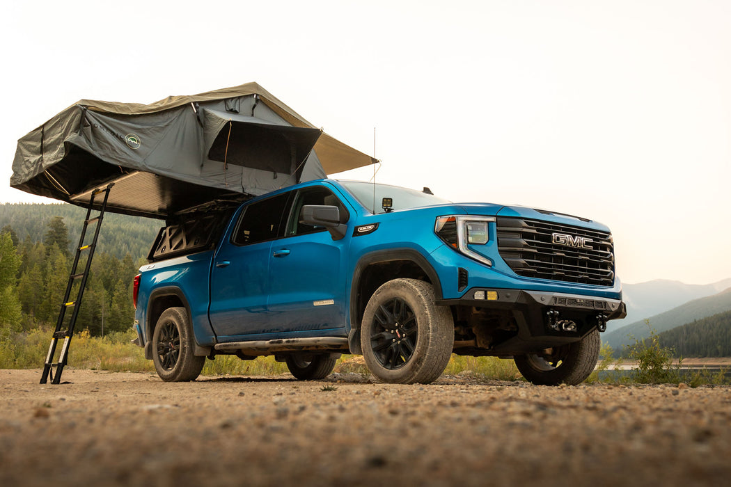 2019-2025 GMC Sierra 1500 & Chevrolet Silverado 1500 Crew Cab OE Plus Side Steps