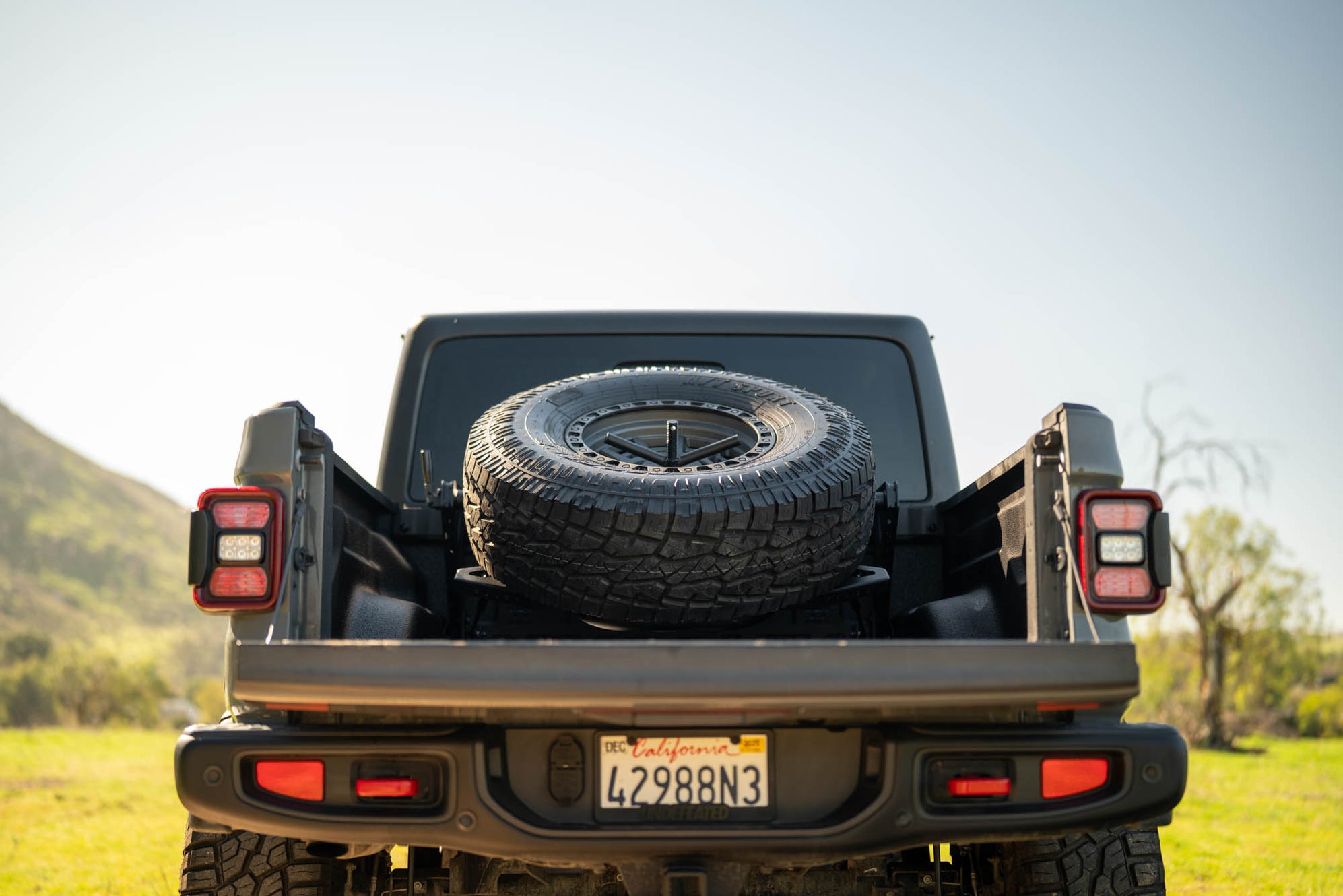 2020+ Jeep Gladiator Adjustable In-Bed Spare Tire Carrier