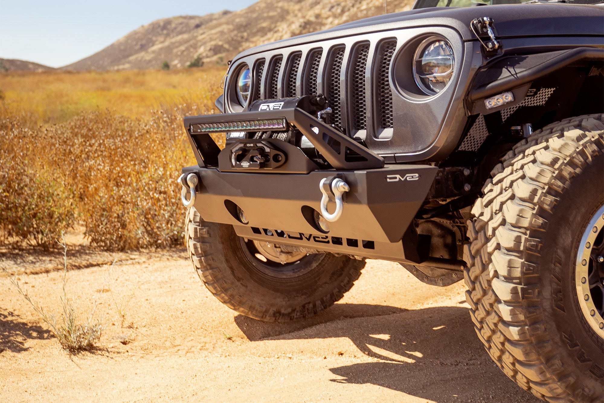 Jeep JL/JT Sway Bar Disconnect Skid Plate | DV8 Offroad