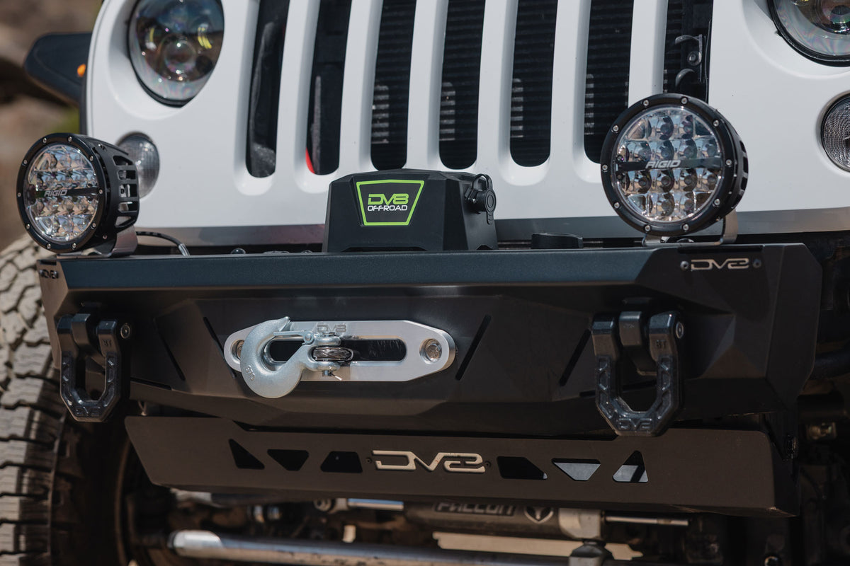 Close view of installed DV8 Xtract 9.5k Synthetic Rope Winch with included fairlead
