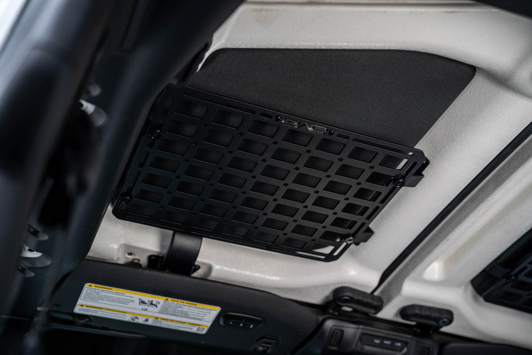 Jeep Wrangler JL Roof Mounts with 15” x 12” Molle Panel installed without accessories.