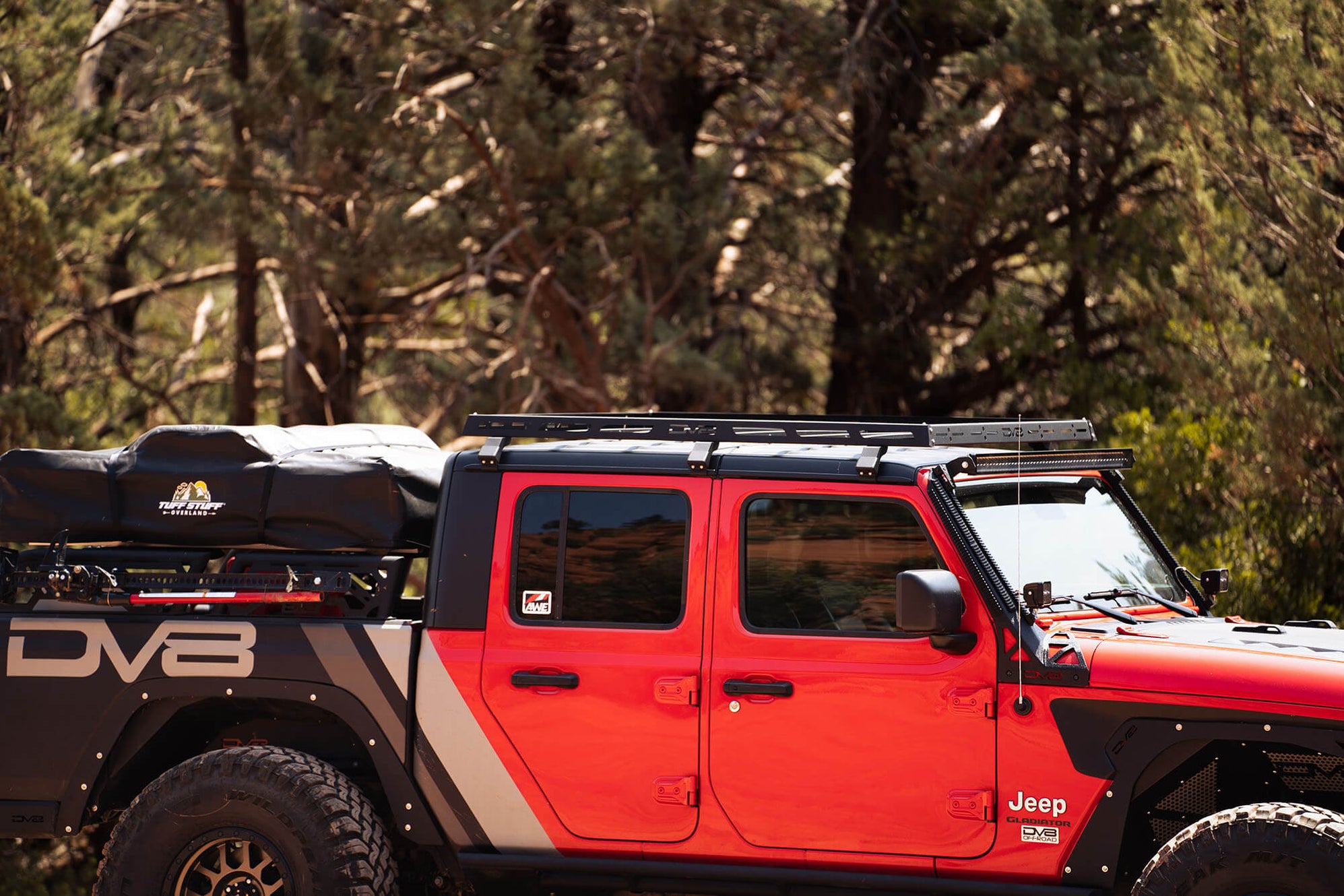 Jeep Gladiator JT & Wrangler JL Roof Rack | DV8 Offroad