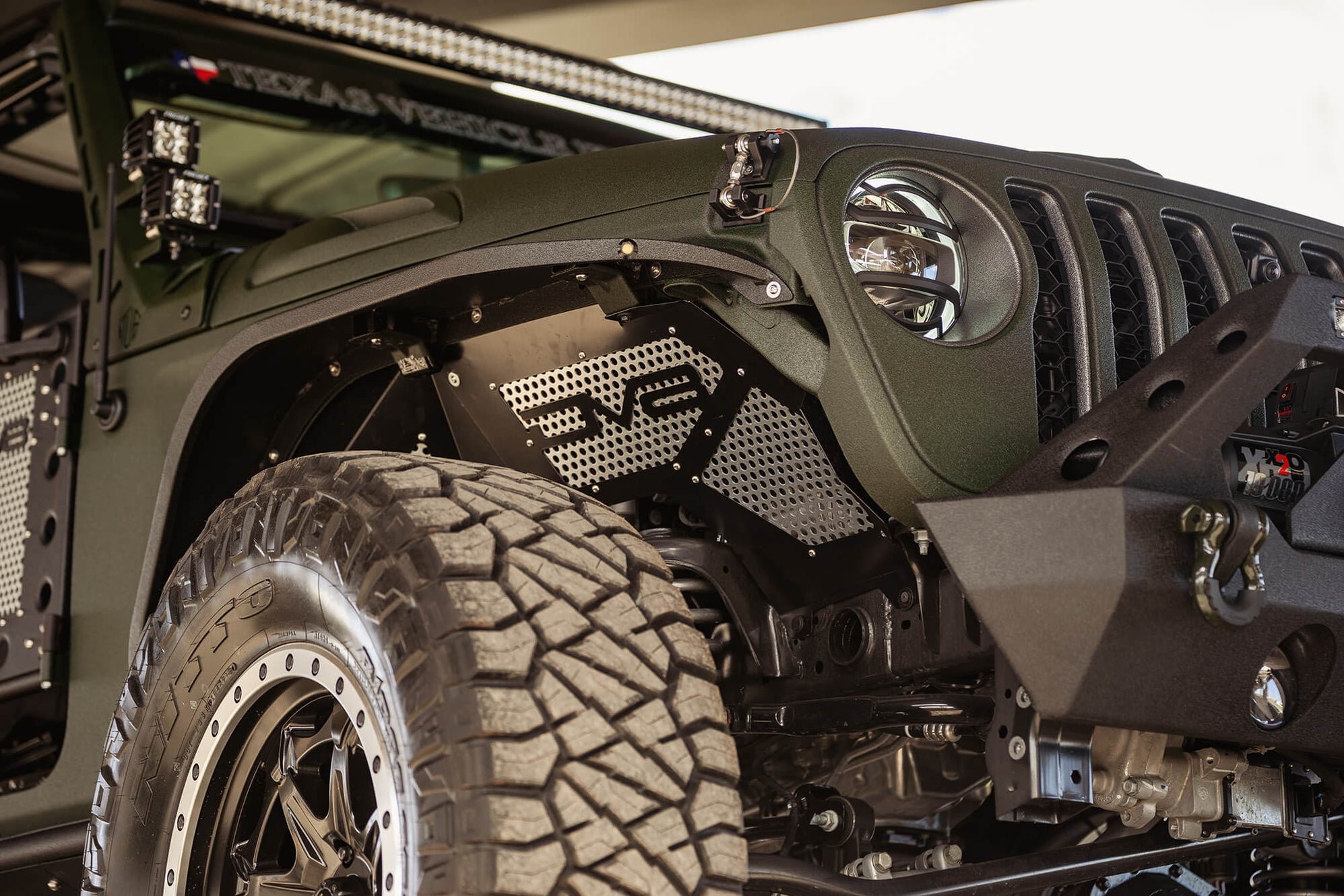 Jeep Wrangler JL & Gladiator JT Front Inner Fenders | Black or Raw
