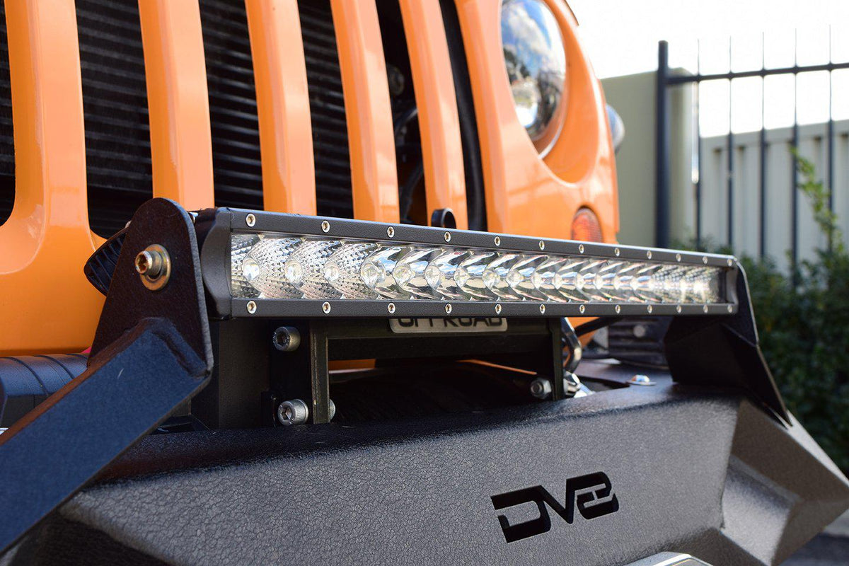 LEDバーライト Single Row LED Light Bar with Chrome Face - DV8 Offroad